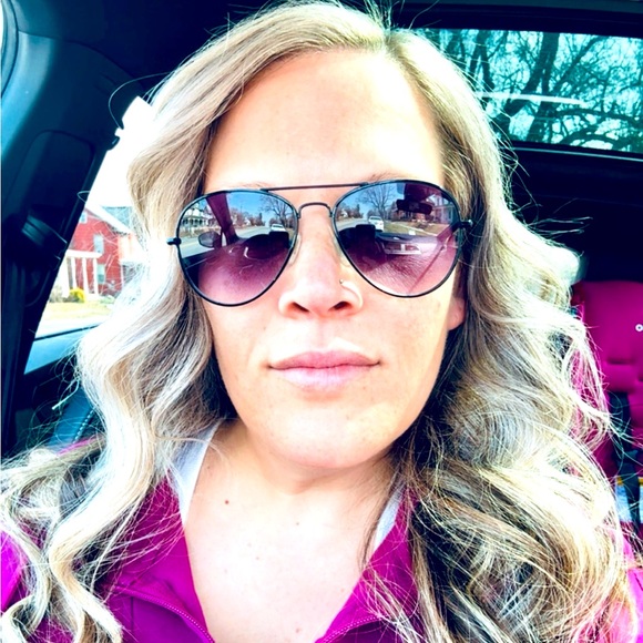 Meet your Posher, Rebecca - Picture 1 of 1